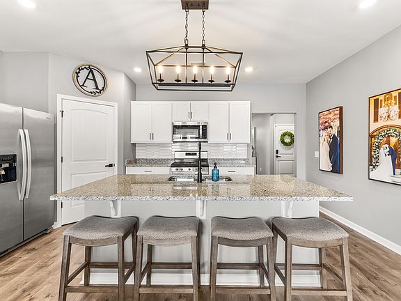 3rd image of 2055 Tate Farm Ln