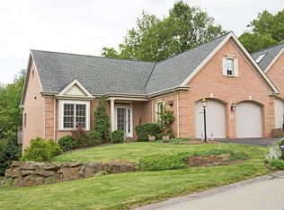 921 Red Oak Dr, Pittsburgh, PA