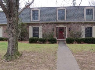 3648 Deerfield Pl, Columbus, IN 47203