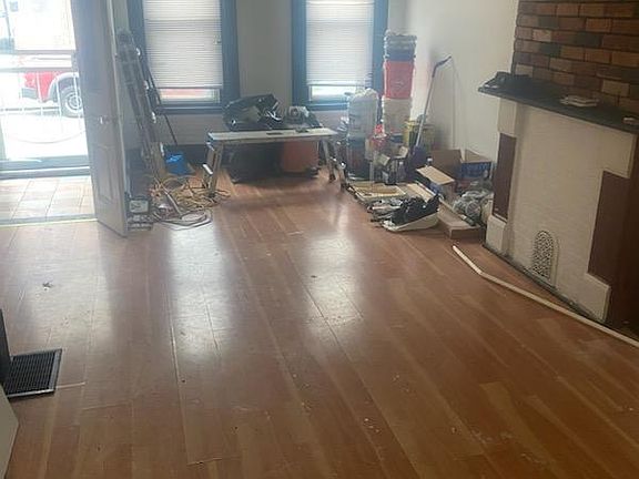 3rd image of 2039 E Wishart St