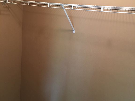 2nd bedroom walking closet 