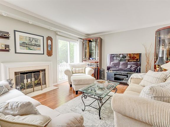 5th image of 3917 Riverside Dr E #9