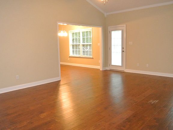 4th image of 103 Senah Dr