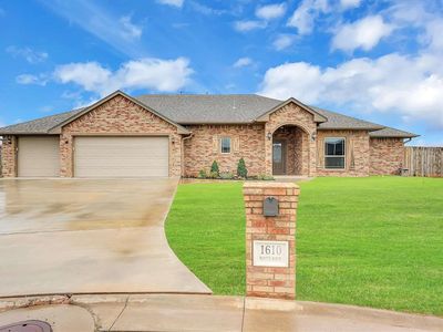 1610 NE White Rock Dr, Elgin, OK, 73538