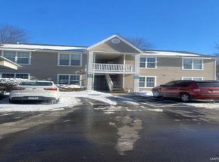 4134 Island Terrace Ct, Florissant, MO 63034