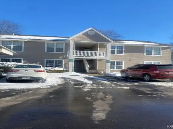 4134 Island Terrace Ct, Florissant, MO 63034