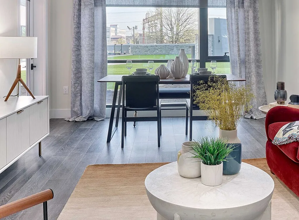 1 bed, 725 sqft, $4,205 — Photo 4