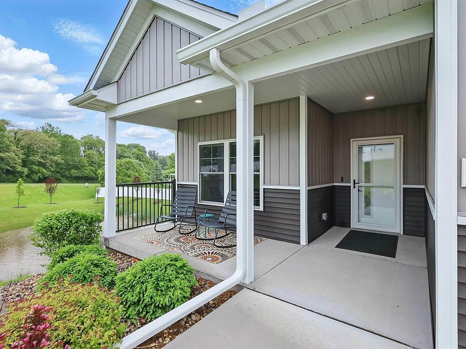 1st image of 1327 Heights Ct