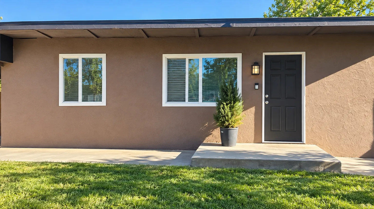For Rent / Se Renta 3 Bed, 1 Bath Home in Madera | Casa de 3 Recamaras — Photo 1