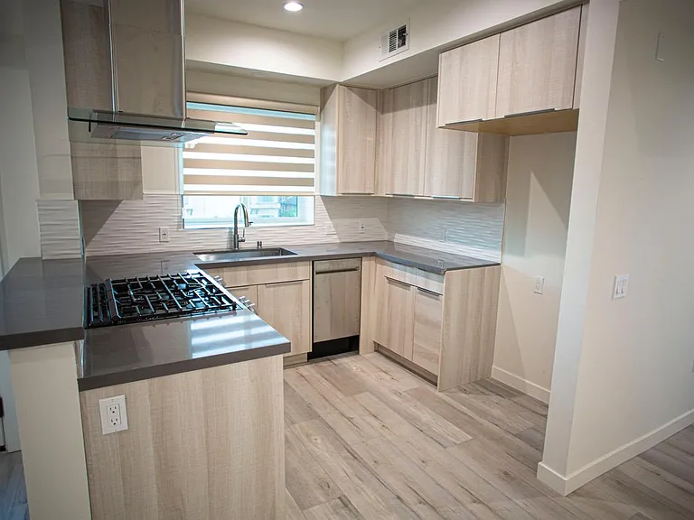 350 Salem St #203 — Photo 4