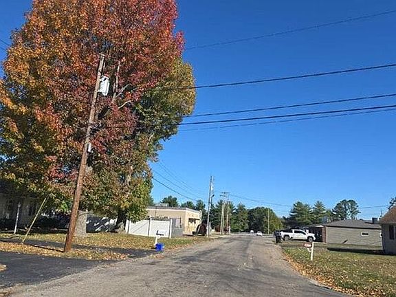 5th image of 815 Southmoor Pl