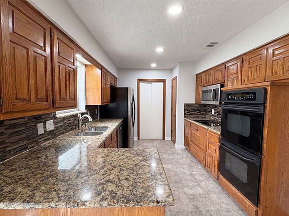 2nd image of 1604 Danube Ln