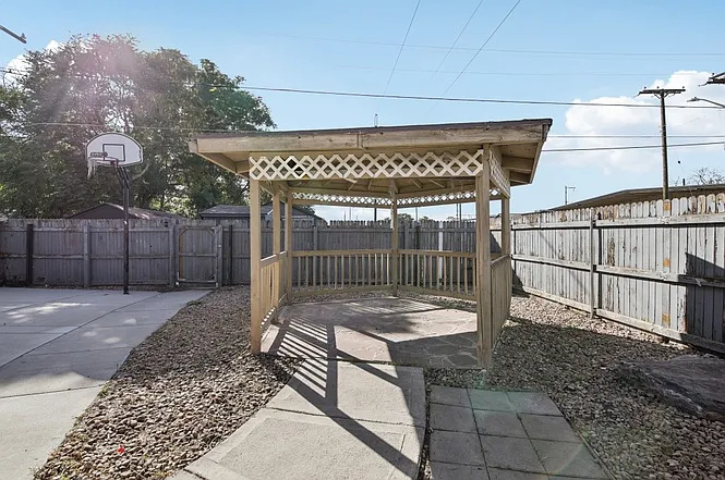 4161 Milwaukee St — Photo 27