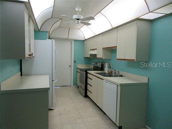 5th image of 1306 Golfview Dr