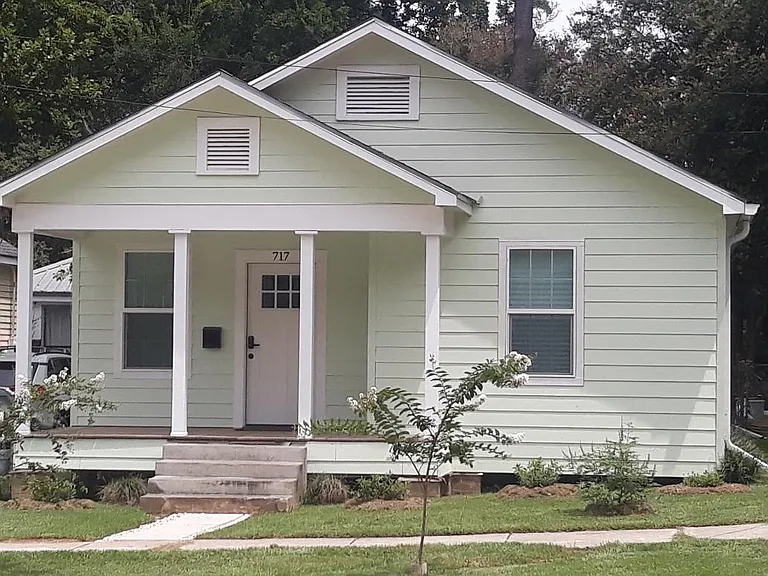 717 S Eugene St — Photo 13