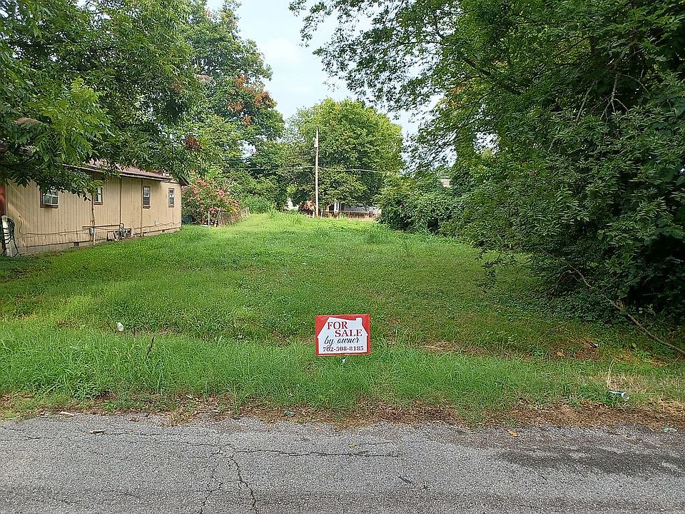2nd image of 426 S 11th St