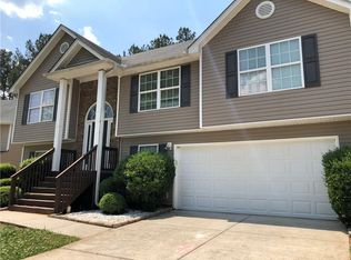 4237 Round Stone Trl, Snellville, GA 30039