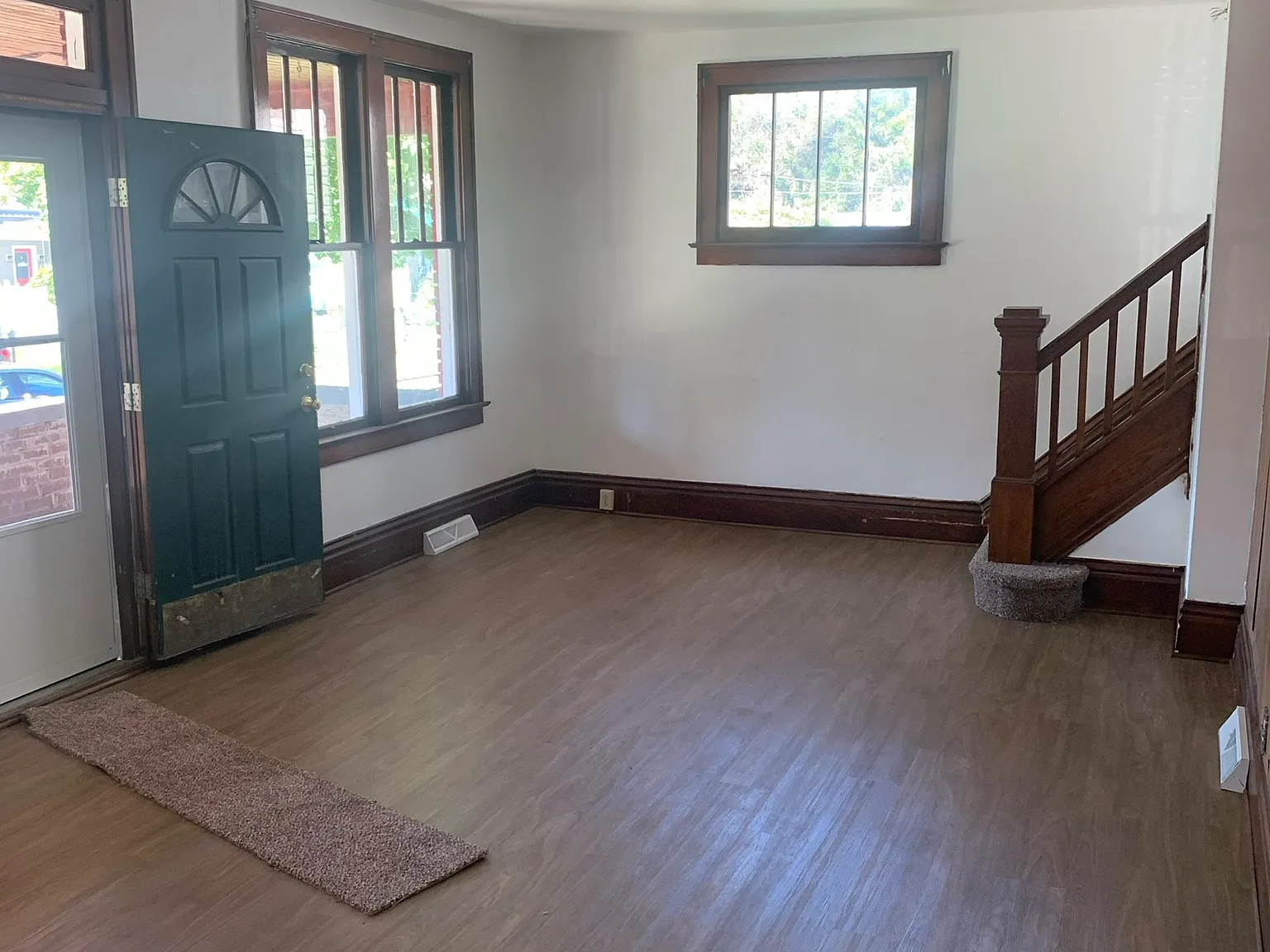 2 bed, 1200 sqft, $1,000 — Photo 1