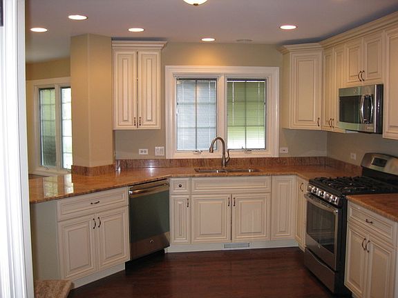 3rd image of 13118 Hidden Valley Dr