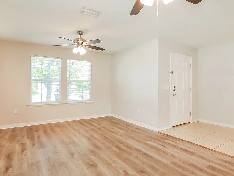 3315 Hidden Meadows Ct — Photo 4