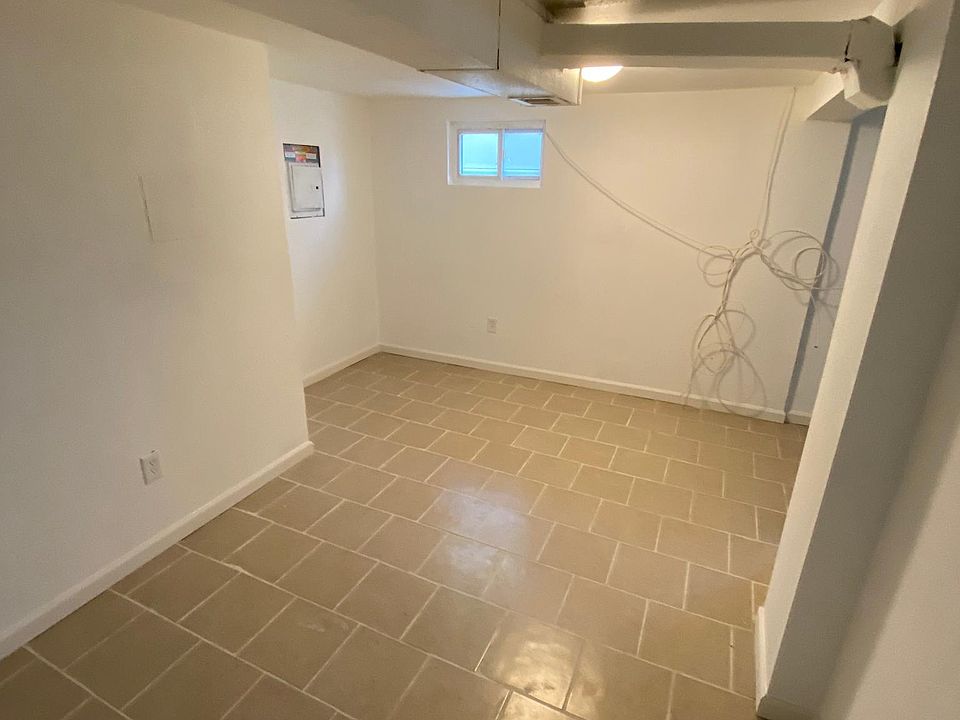 2nd image of 35 Circle Dr