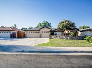 9806 Autumn Serenade Ct, Bakersfield, CA 93312