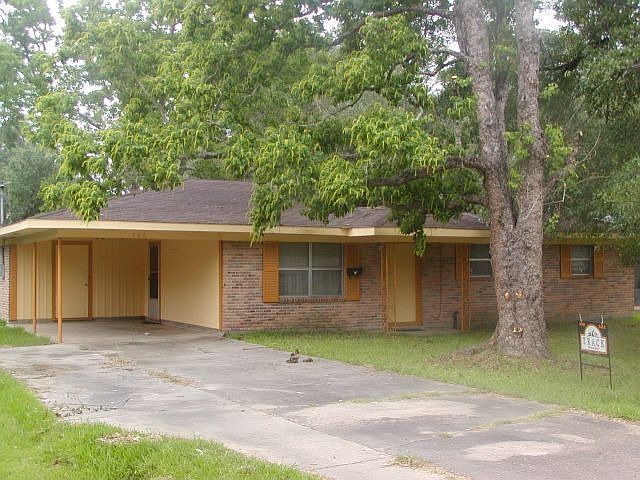 Three bedrooms and two full bathrooms!