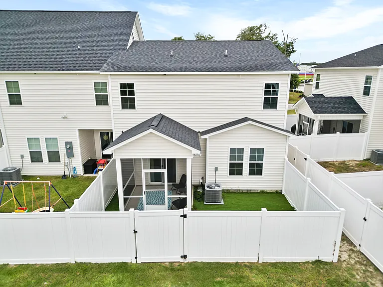 124 Bridge Point Cir — Photo 47