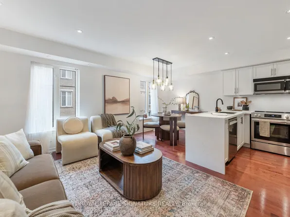 26 Western Battery Rd #223, Toronto, ON M6K 3N9