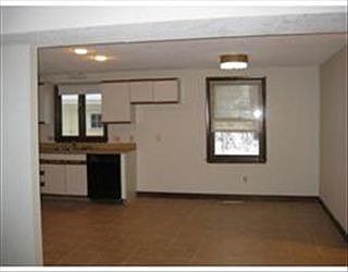 3rd image of 261 Dean St