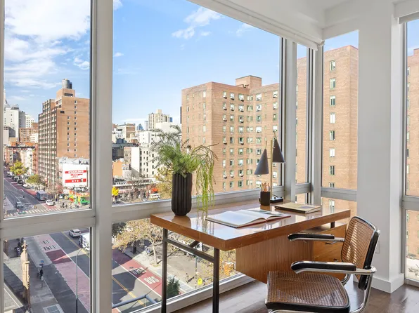 425 East 13th Street image 20 of 29