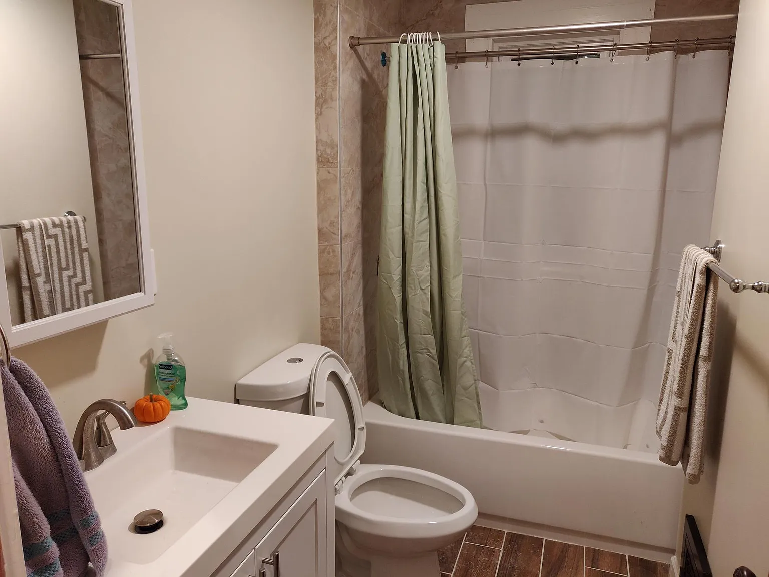 98 Heath St — Photo 2