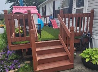 392 Laurel Dr, Monroe, MI 48161