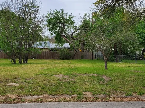 Coffield St, Rockdale, TX 76567