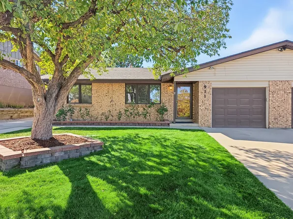 911 S Yukon St, Lakewood, CO 80226