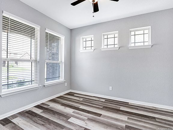 4th image of 229 Parkview Terrace