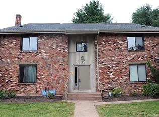 27 Amato Dr APT D, South Windsor, CT 06074