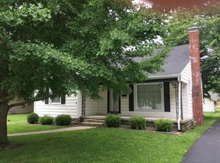 713 Cherry St, Pana, IL