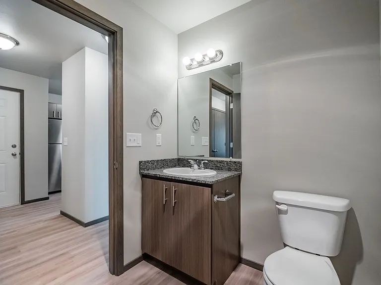 Cherry Glen Apartments — Photo 34