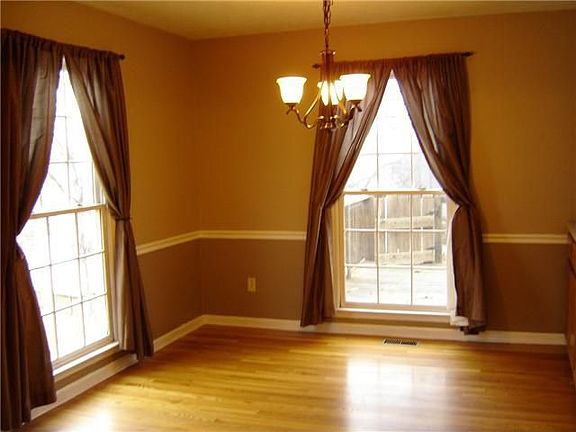 4th image of 407 Timberlake Dr