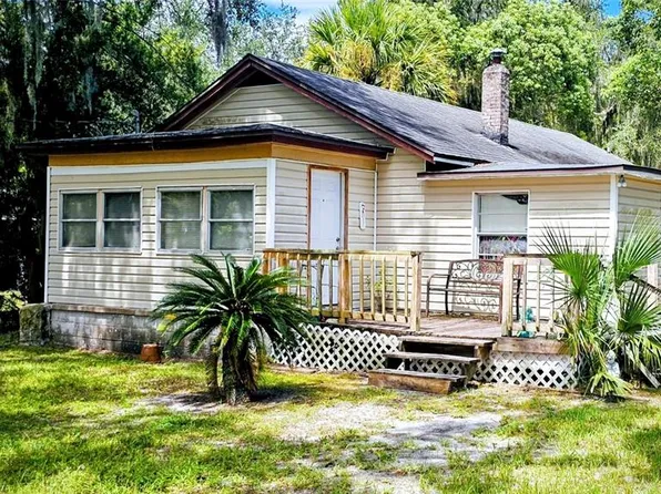 372 W Collins St, Umatilla, FL 32784