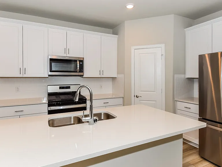 1212 Green Timber Dr — Photo 6