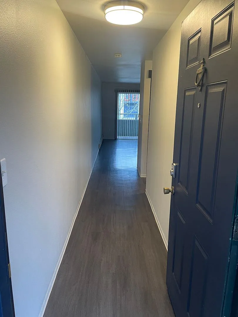 9th Avenue Apartments — Photo 3