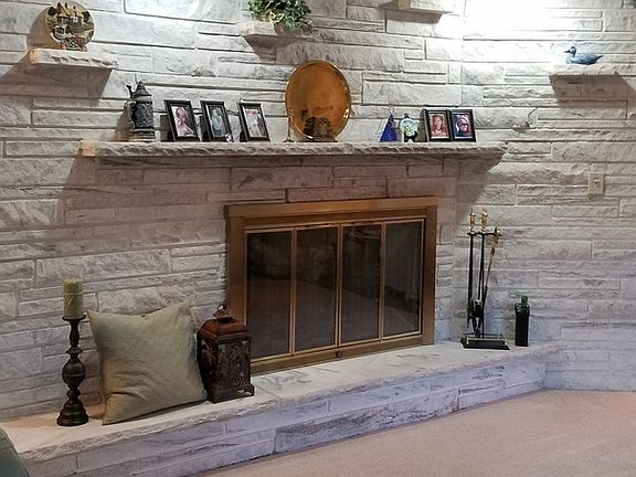 5th image of 277 Greenwood Dr