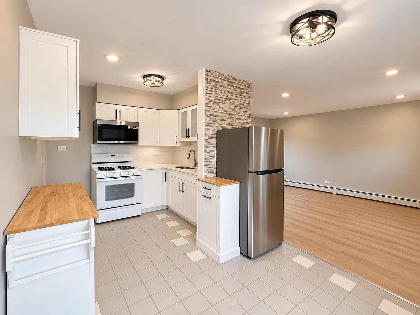 2 bed, $1,800 — Photo 2
