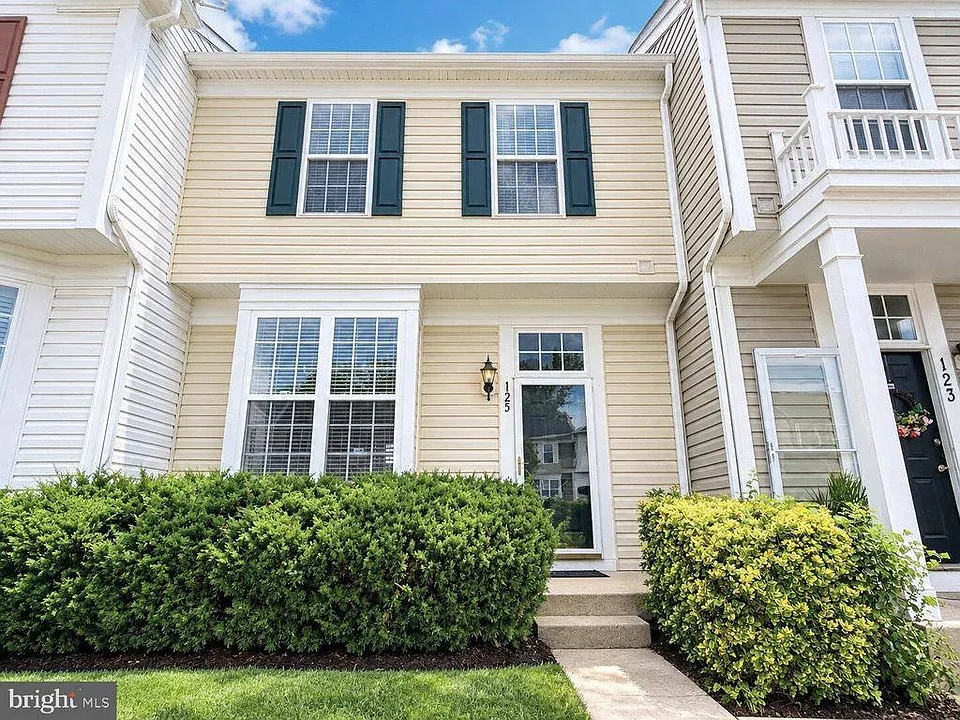 125 Hidden Hill Cir