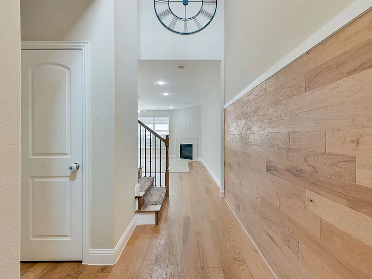 2629 Chambers Dr — Photo 4