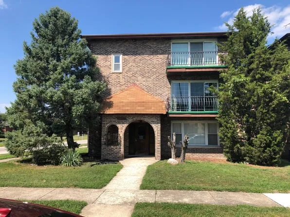 1824 Memorial Dr, Calumet City, IL 60409