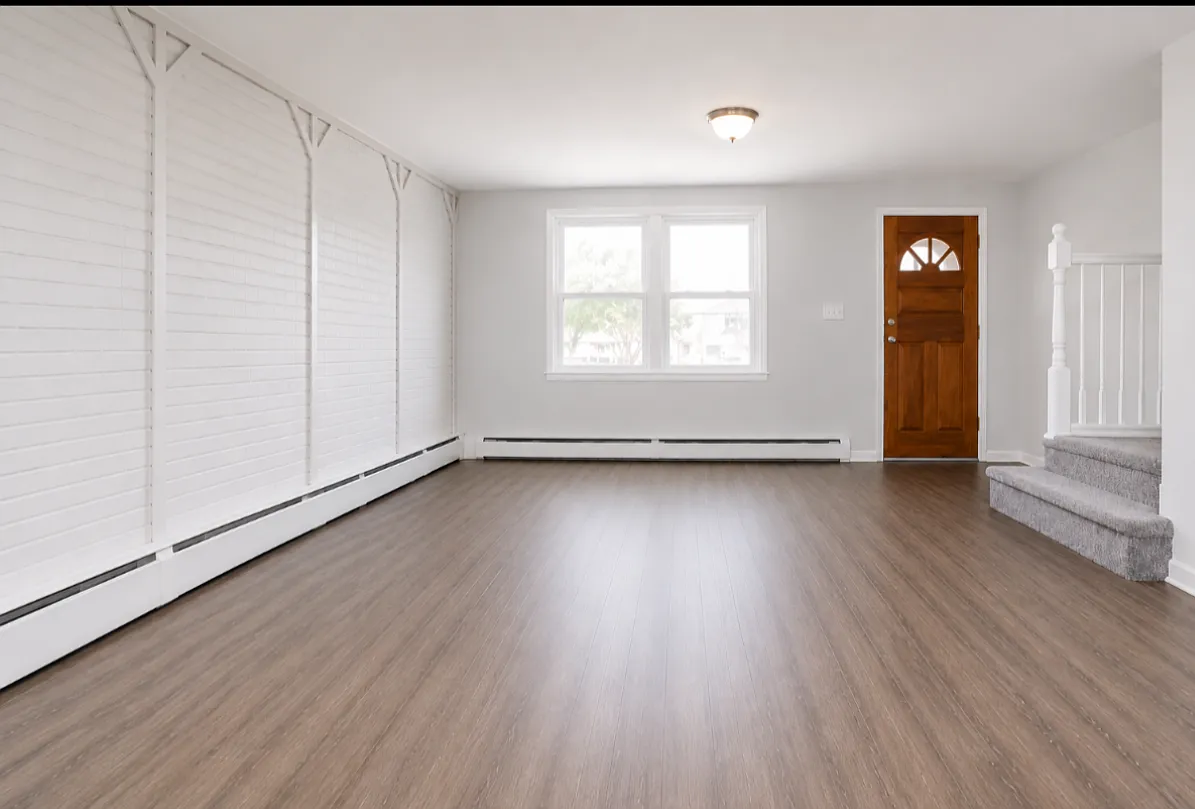 244 Hobart Ave — Photo 3