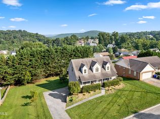 1419 Brookfield Dr, Morristown, TN 37814